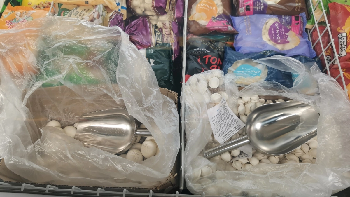 Бумажный фарш и ни грамма мяса: Роскачество назвало бренды пельменей, которые лучше не покупать даже с 50% скидкой