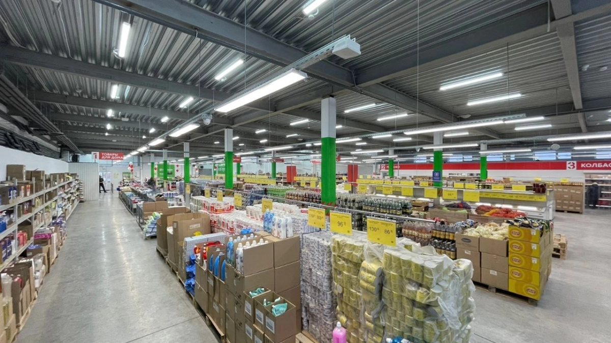 В Победе завоз так завоз: куча товаров для дачи, и все за копейки - что разбирают