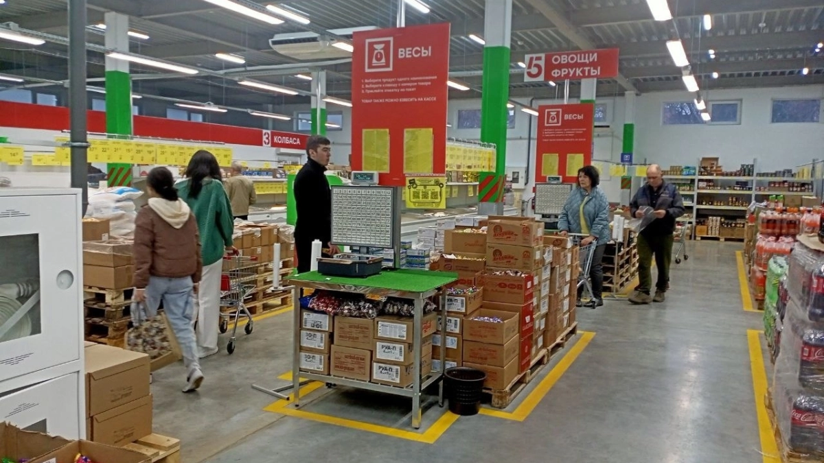 В Победе ничего не залеживается: разбирают все, от туалетной бумаги до конфет - что беру чаще всего