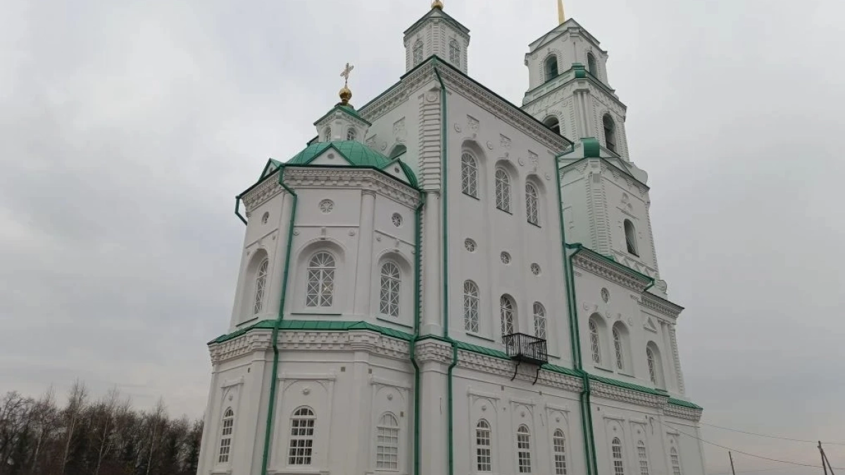 В отреставрированном Батуринском храме освятили новый иконостас