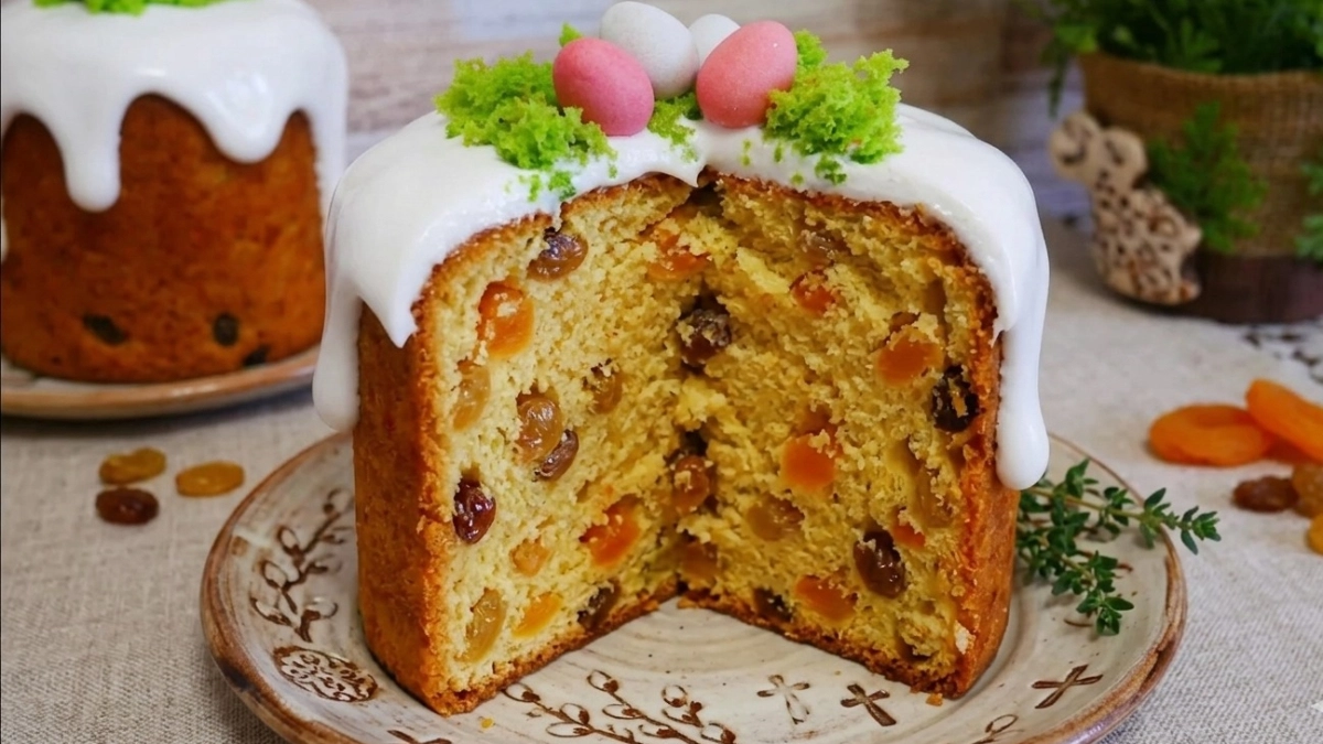 Этот кулич на Пасху легко испечь даже с закрытыми глазами: влажный мякиш, красивый разрез - и без дрожжей