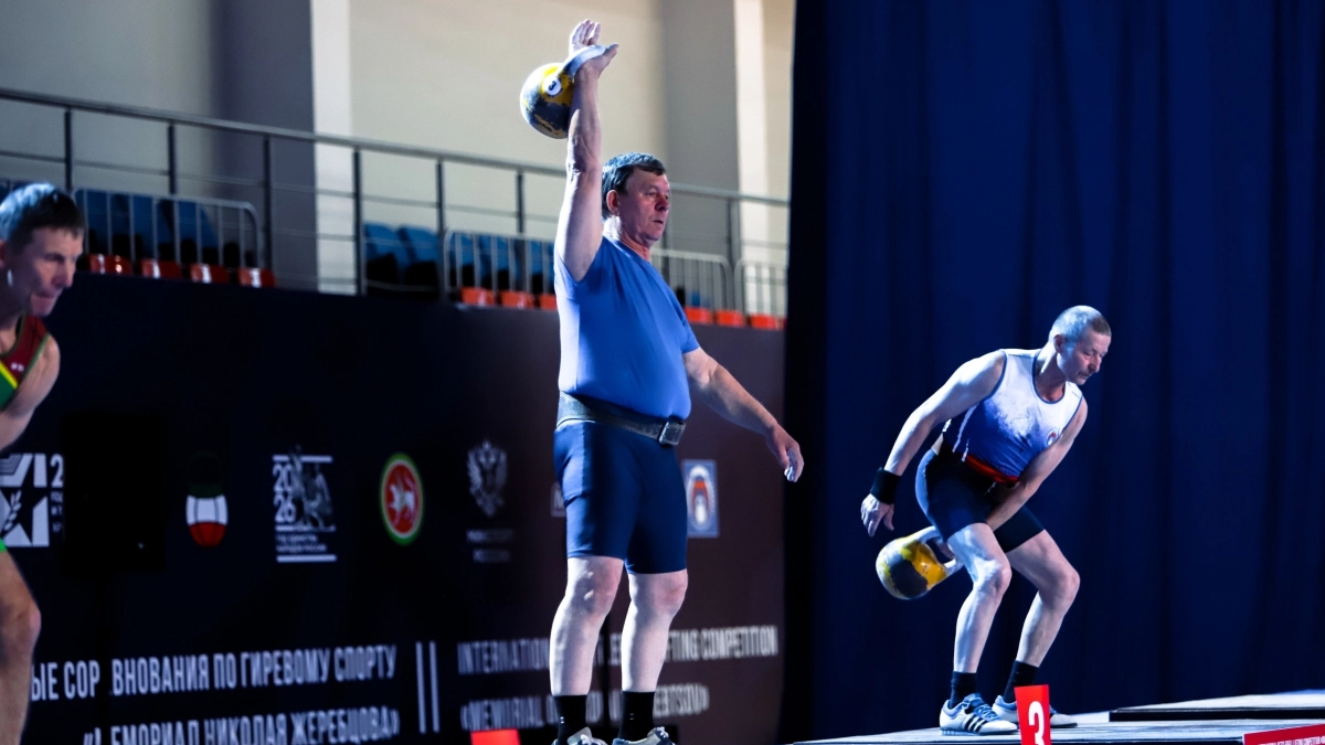 Курганские гиревики разнесли всех и взяли 6 золотых медалей в Казани