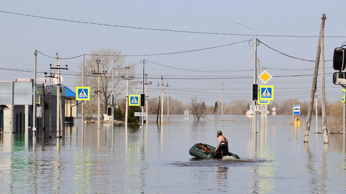"Вода наступает": в Курганской области  из-за паводка подтопило около 150 домов