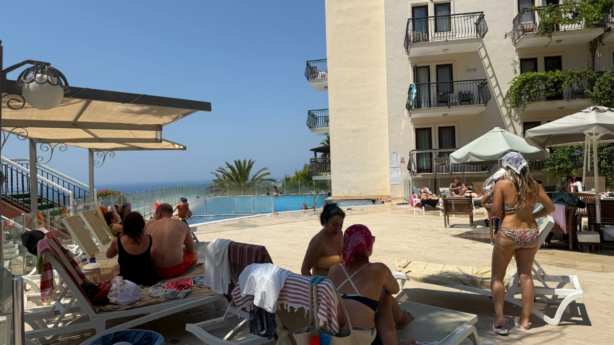 Вонючие номера и отвратительная еда: честный отзыв туристки о дешевом заграничном курорте - не отдых, а испытание на прочность 