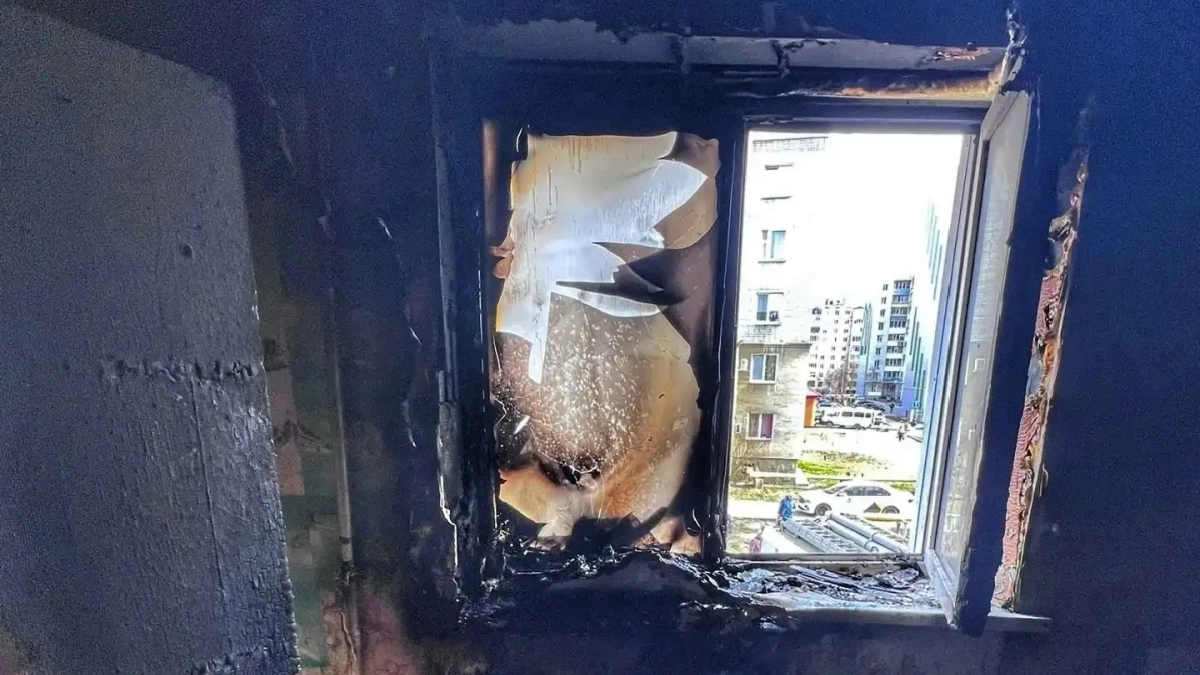 В Кургане эвакуировали 37 человек из-за залетевшего в окно окурка