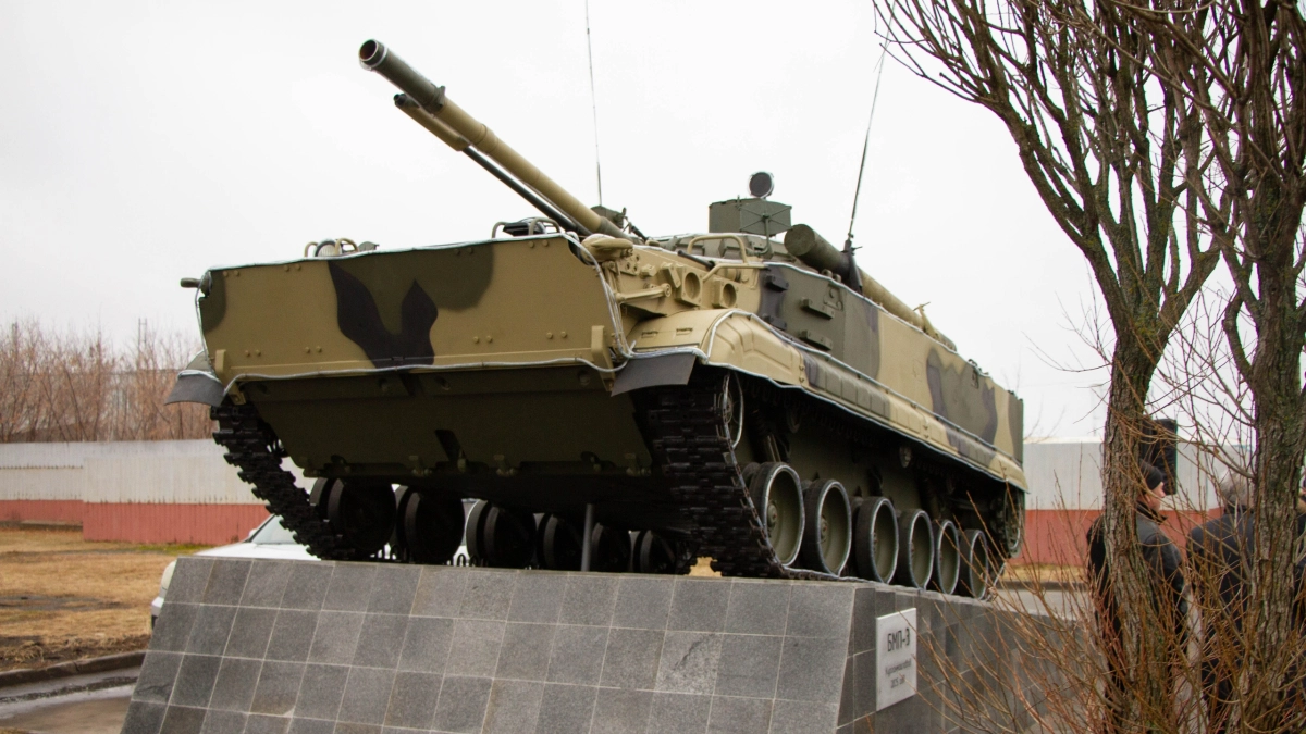 Скульптуру танкиста установят возле аэропорта Кургана