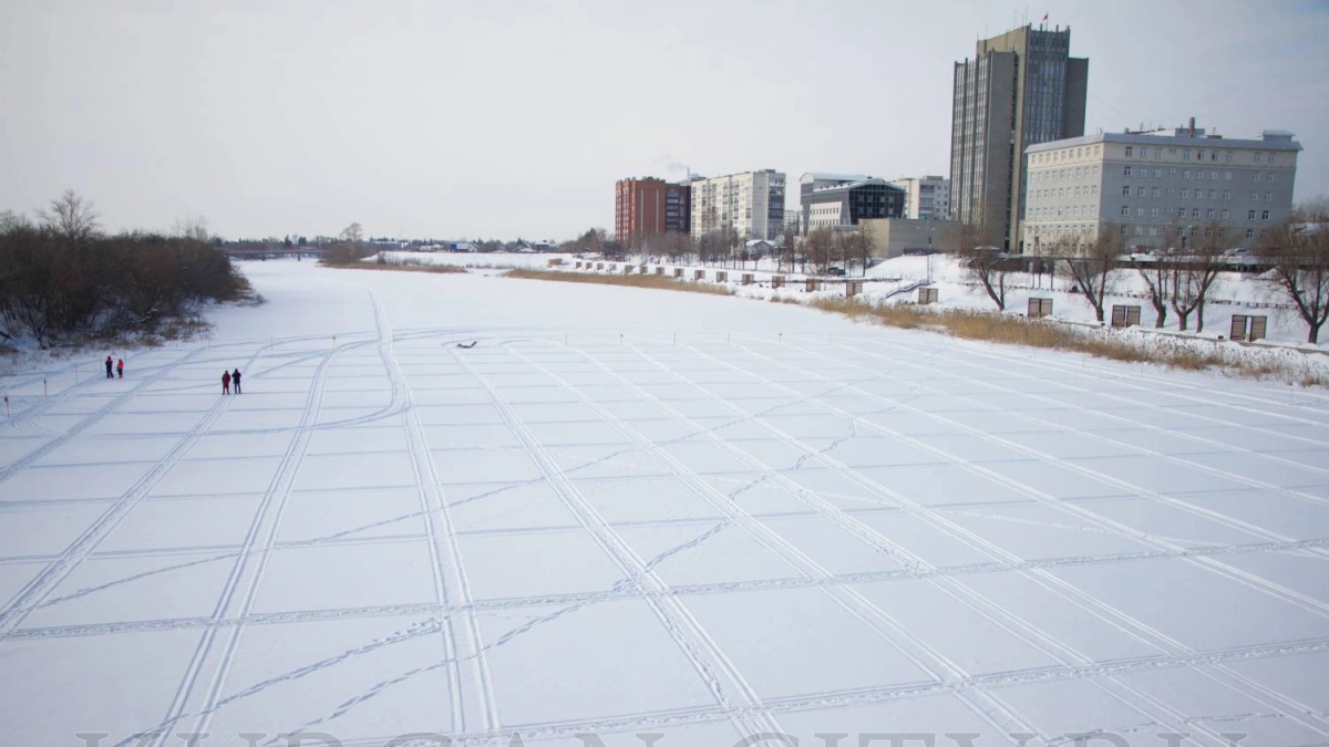 Сильный ветер и мокрый снег придут в Курган в выходные