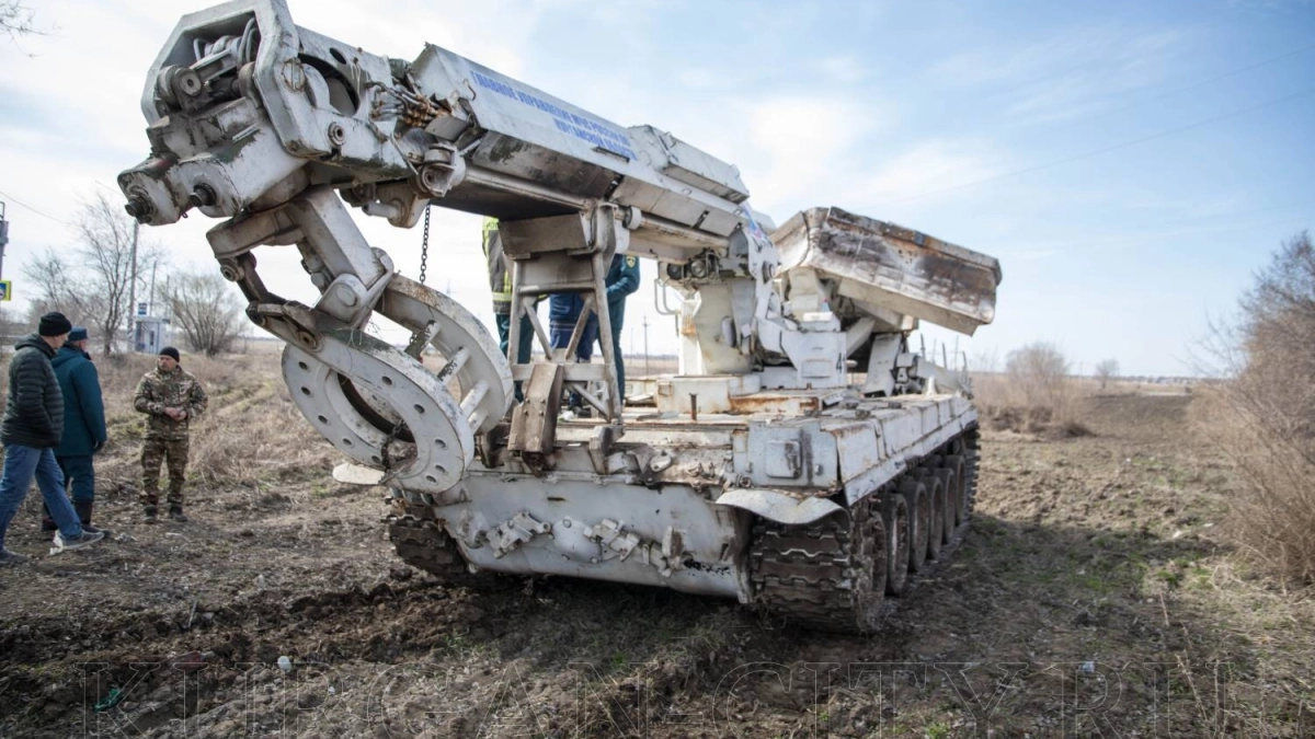 В Кургане для борьбы с ландшафтными пожарами привлекли "танк"