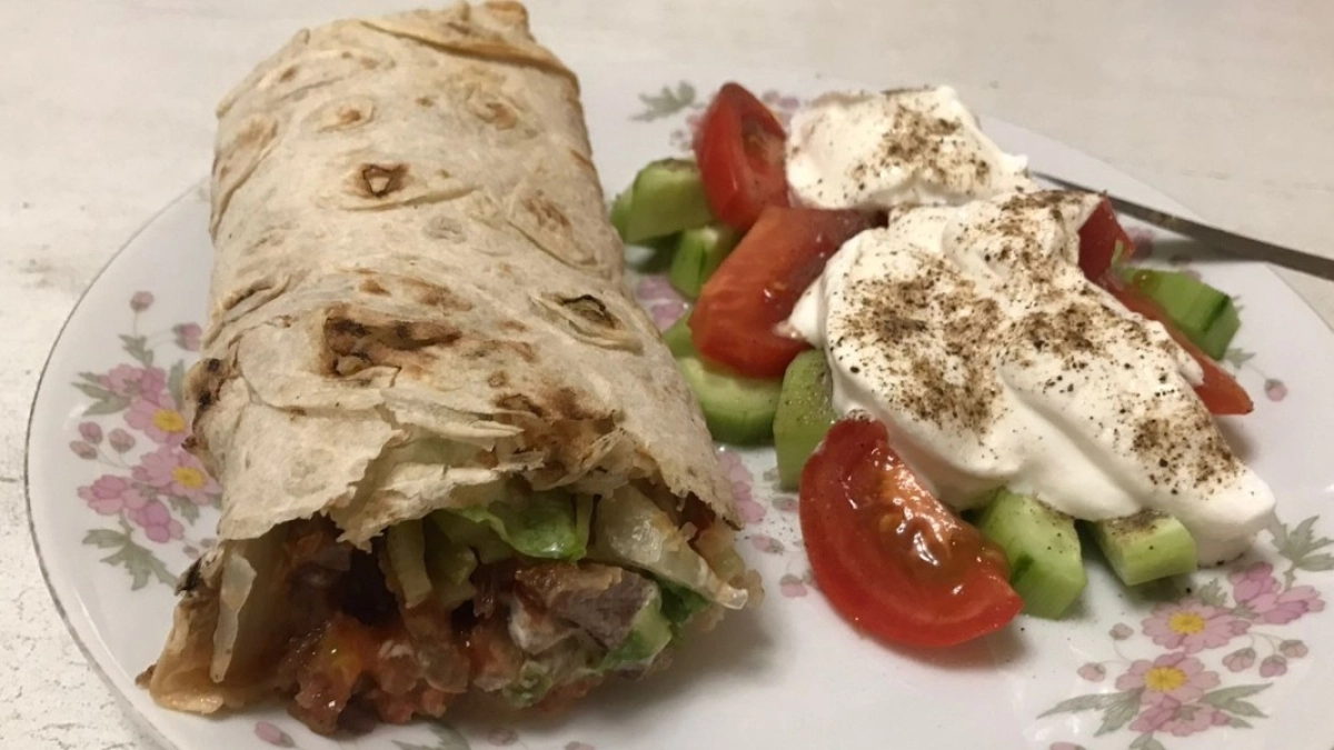 В Кургане на 90 суток закрыли заведение, где готовили опасную шаурму