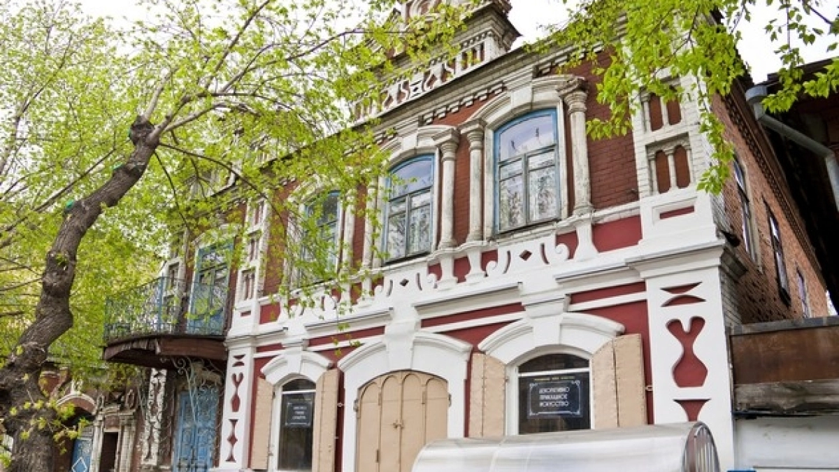 В Кургане снесли остатки флигеля Калининой