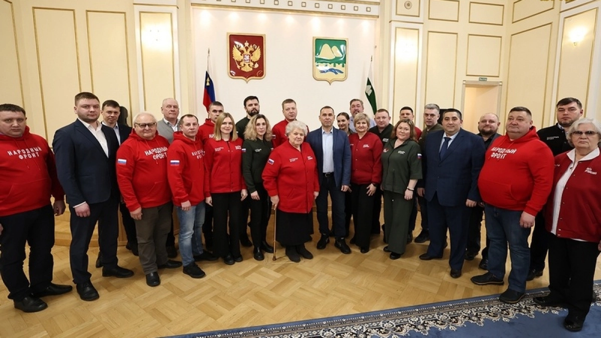 Вадим Шумков поздравил региональное отделение «Народного фрона» с 15-летием