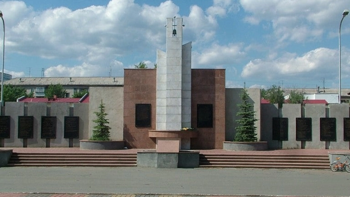 Из сквера - в Аллею памяти: история главного мемориала Кургана