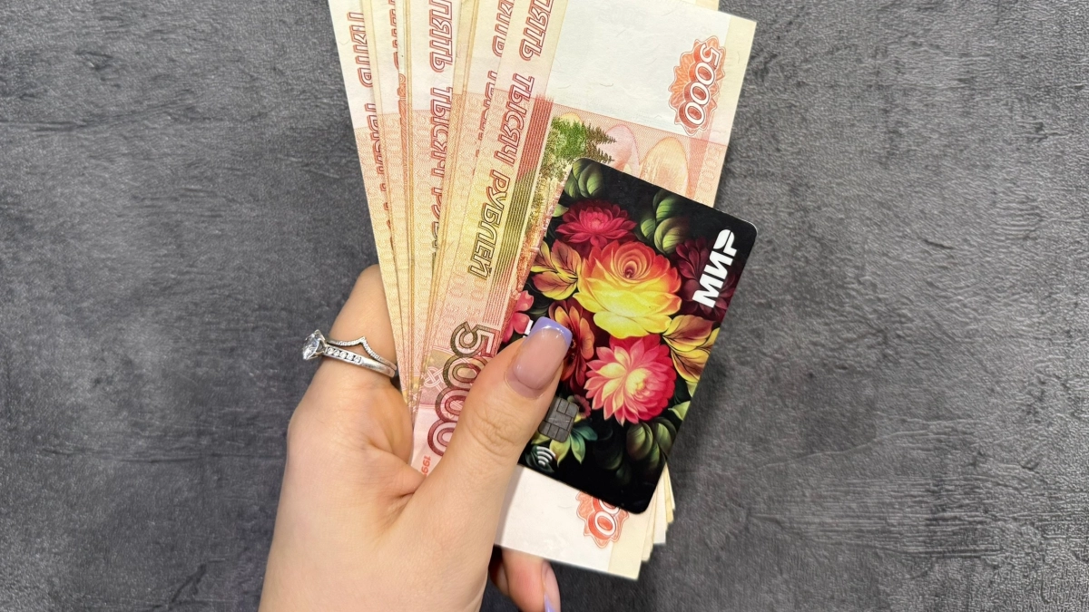 В попытках спасти свои сбережения жительница Кургана лишилась более 1,3 млн рублей