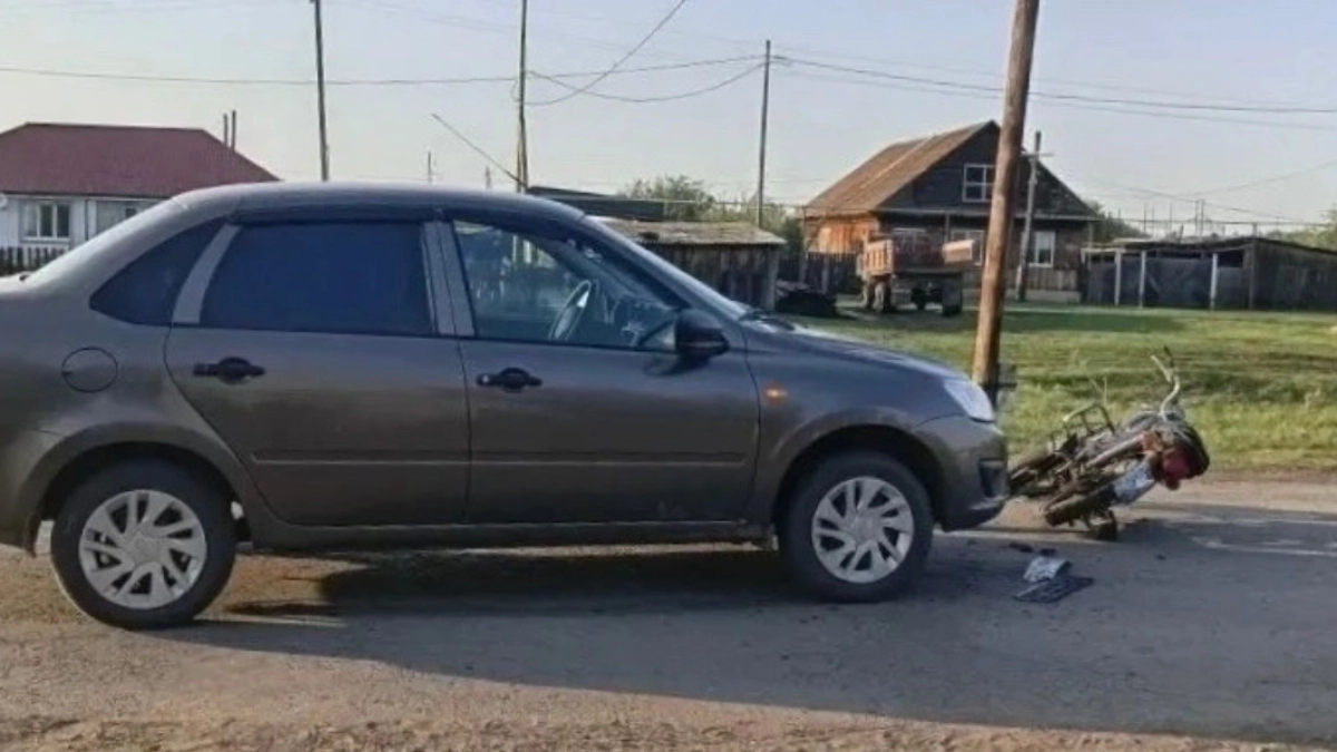 В Шатровском округе 14-летние подростки на мопеде стали участниками ДТП