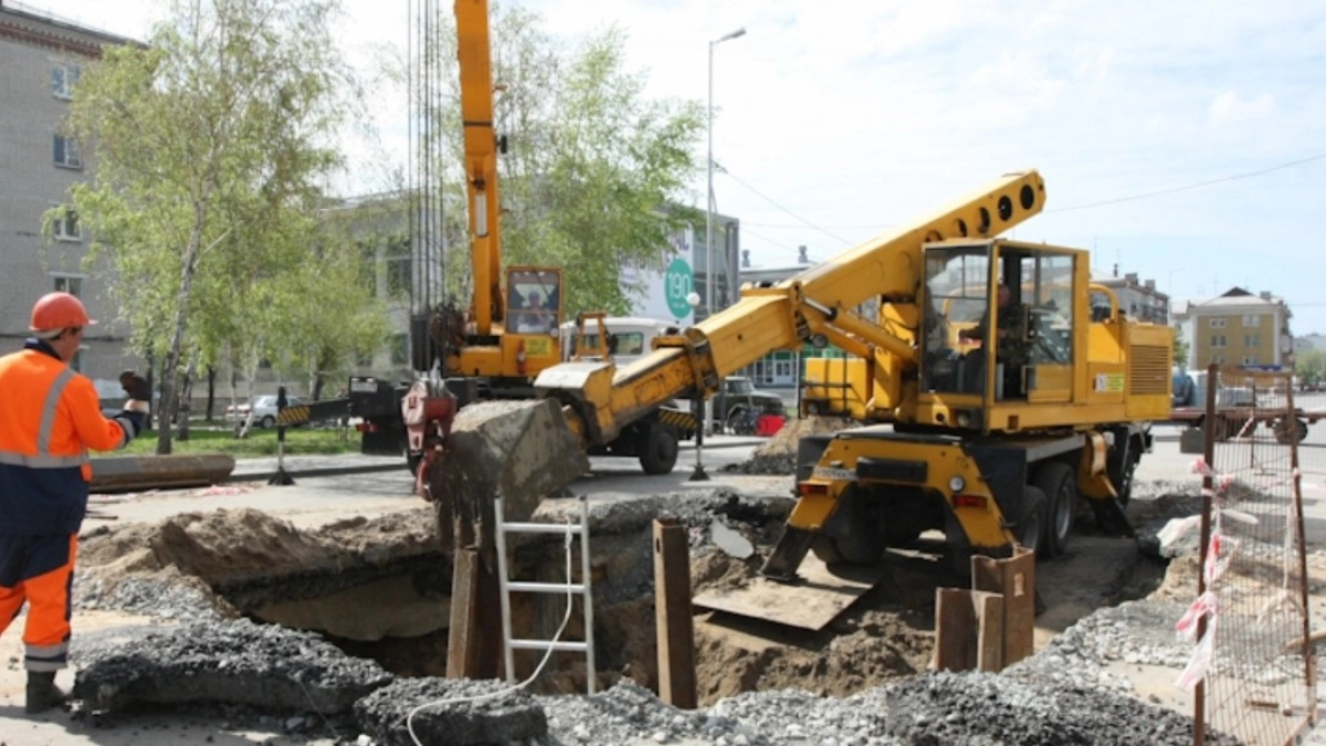 Специалисты «Водного Союза» устраняют аварию на водопроводе по ул. К. Маркса