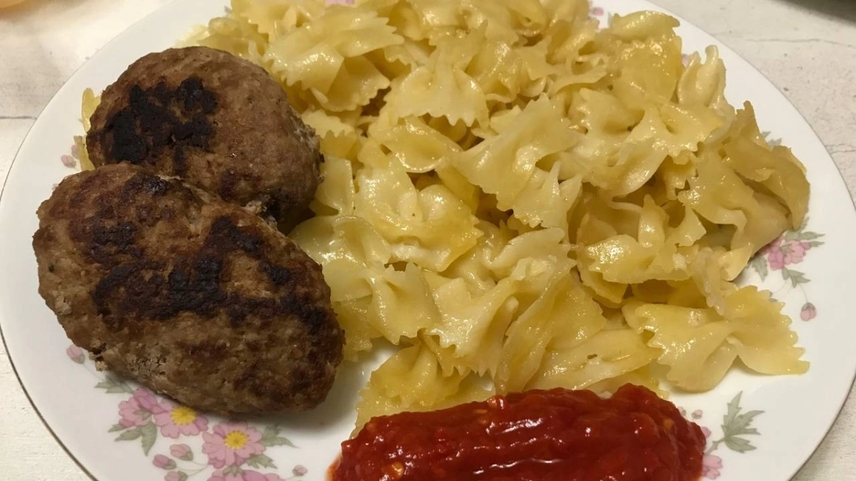 Котлеты по-микояновски — самые вкусные советские котлеты: иностранные дипломаты гадали, в чем их секрет