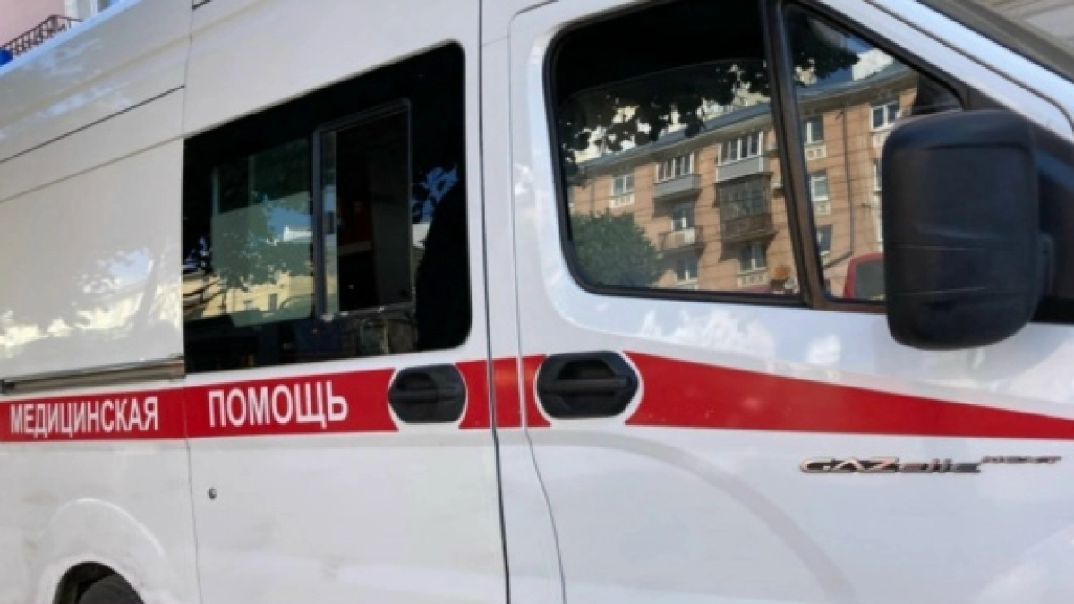 В Кургане опубликовали видео ДТП с пожарной машиной у торгового центра