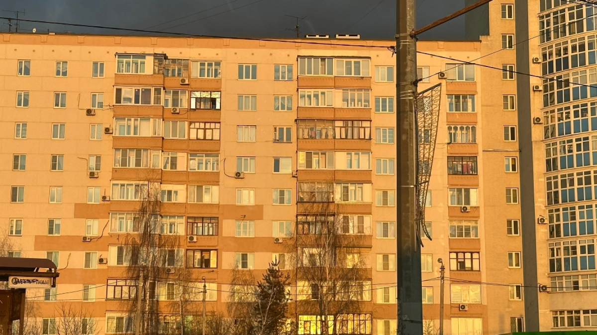 В Сафакулевском районе благодаря прокуратуре сироту-инвалида обеспечили квартирой