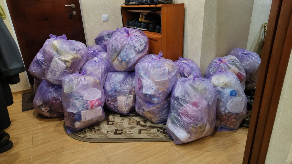 Нашла в Чижике мусорные пакеты 60 л: плотные и крепкие — вот как их использую