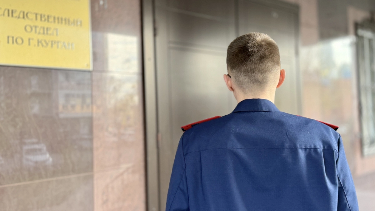 Курганцу, разрешившему своему сыну покататься на мопеде, грозит уголовная ответственность
