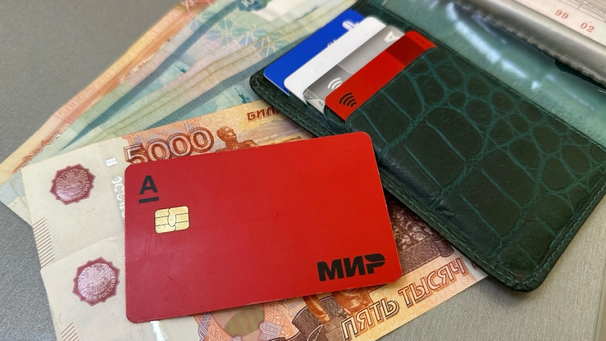 Знакомство с девушкой в Интернете обернулось для курганца потерей денег