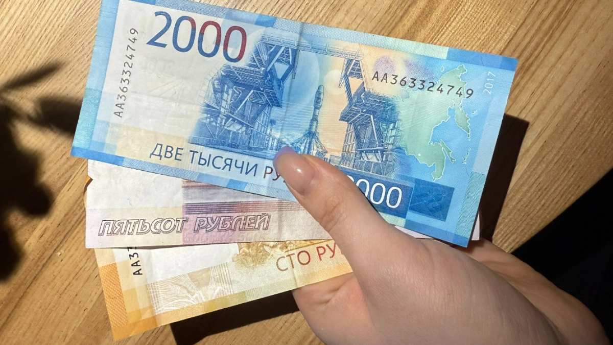 Курганца оштрафовали за татуировки с экстремистской символикой