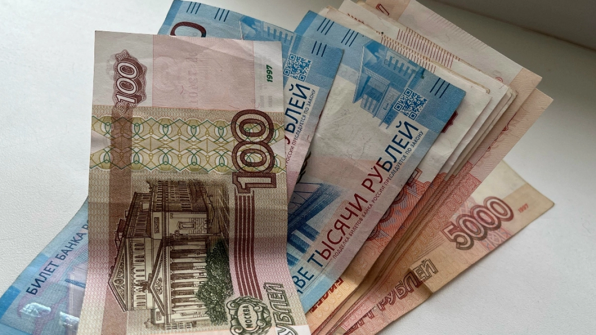 Мошенники украли у курганца более 400 тыс. рублей под видом замены домофона