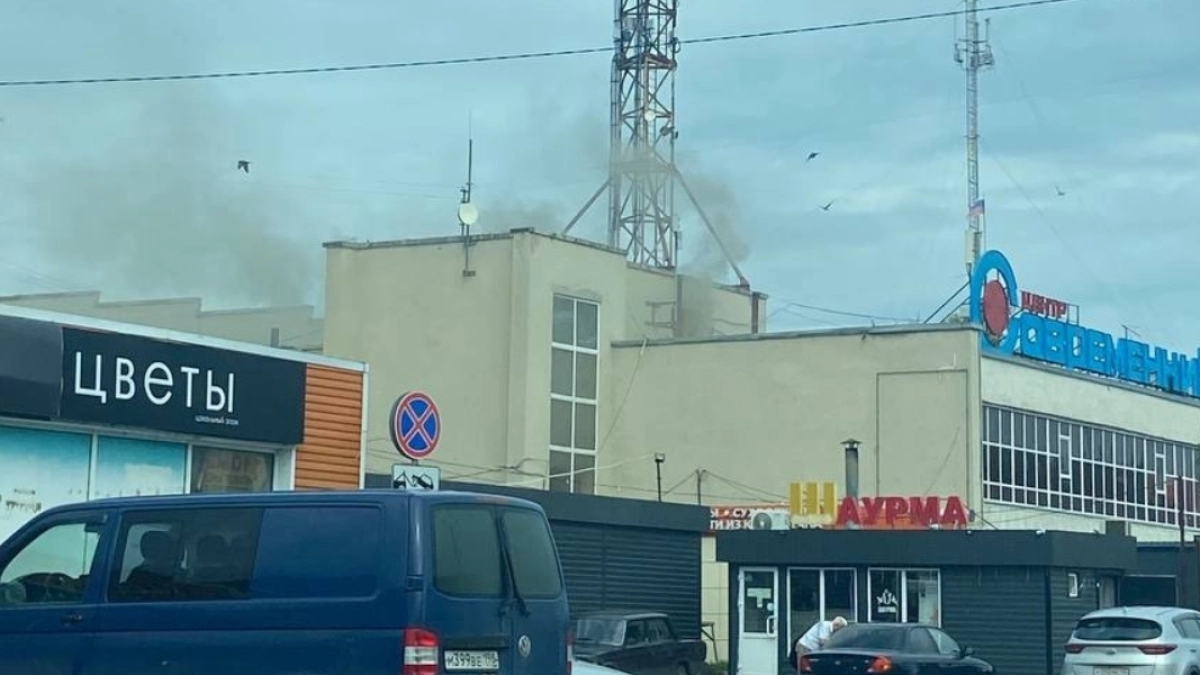 В Кургане загорелся культурный центр «Современник»