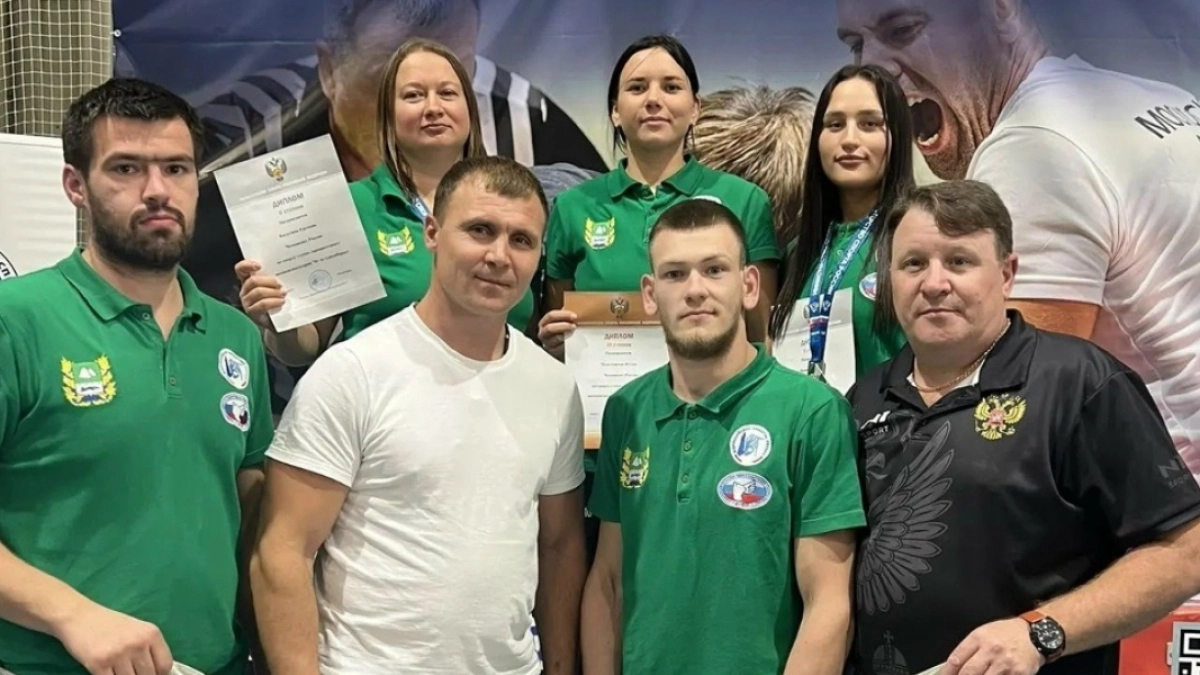 Курганские спортсмены показали достойный результат на Чемпионате России по армрестлингу