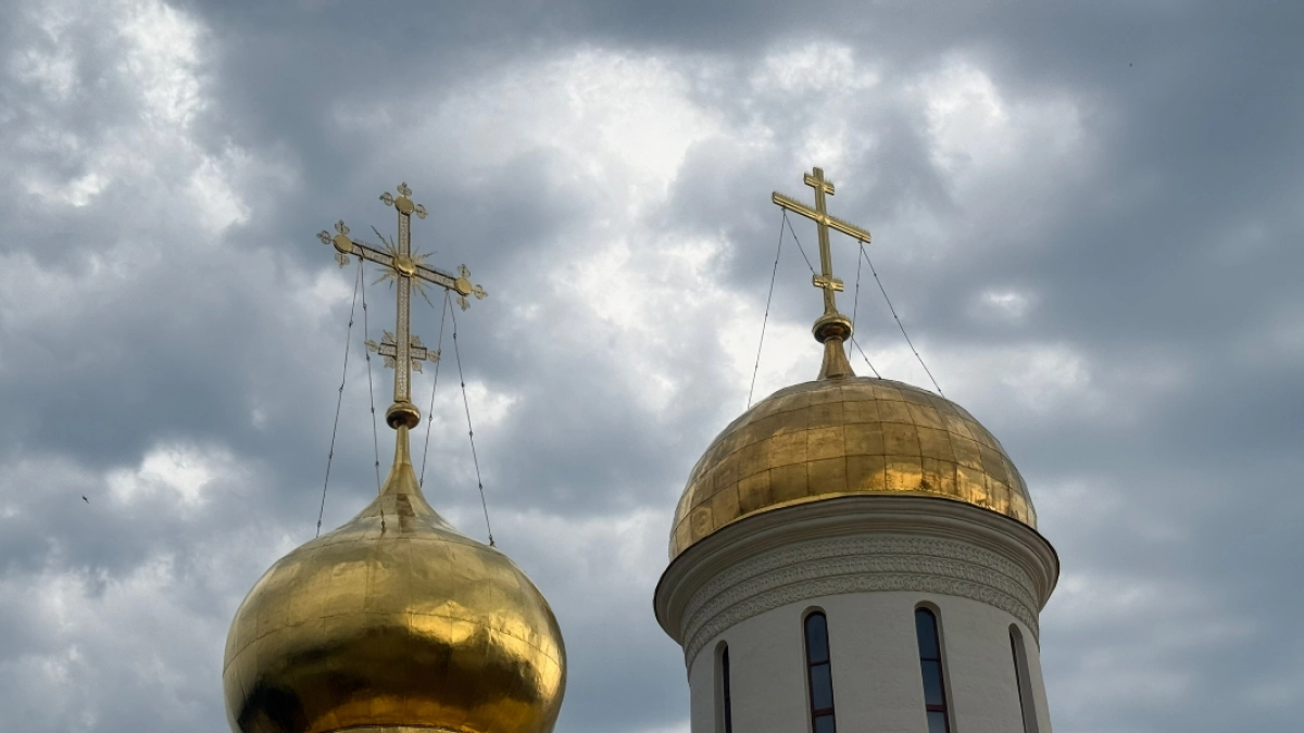 В Лебяжьевском округе продолжается восстановление храма Святой Троицы