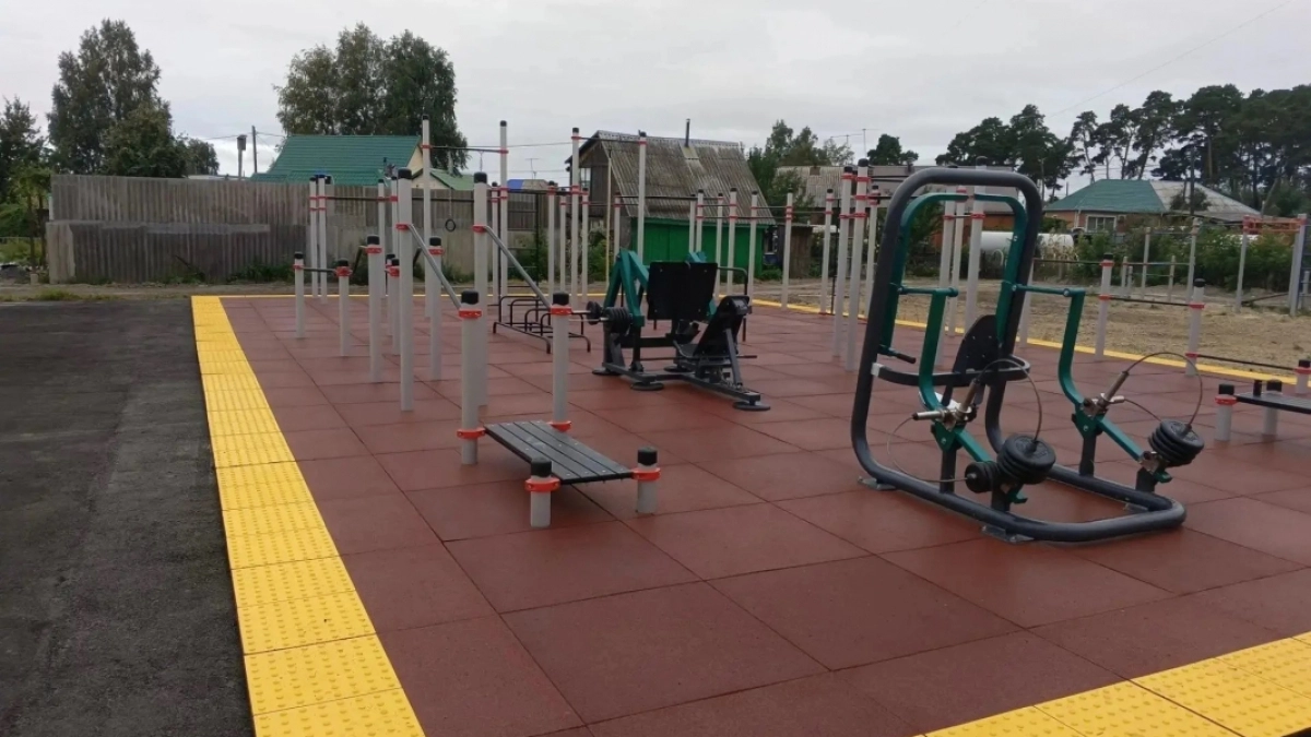 В Курганской области открыли две «умные» спортплощадки, третью построят до конца года