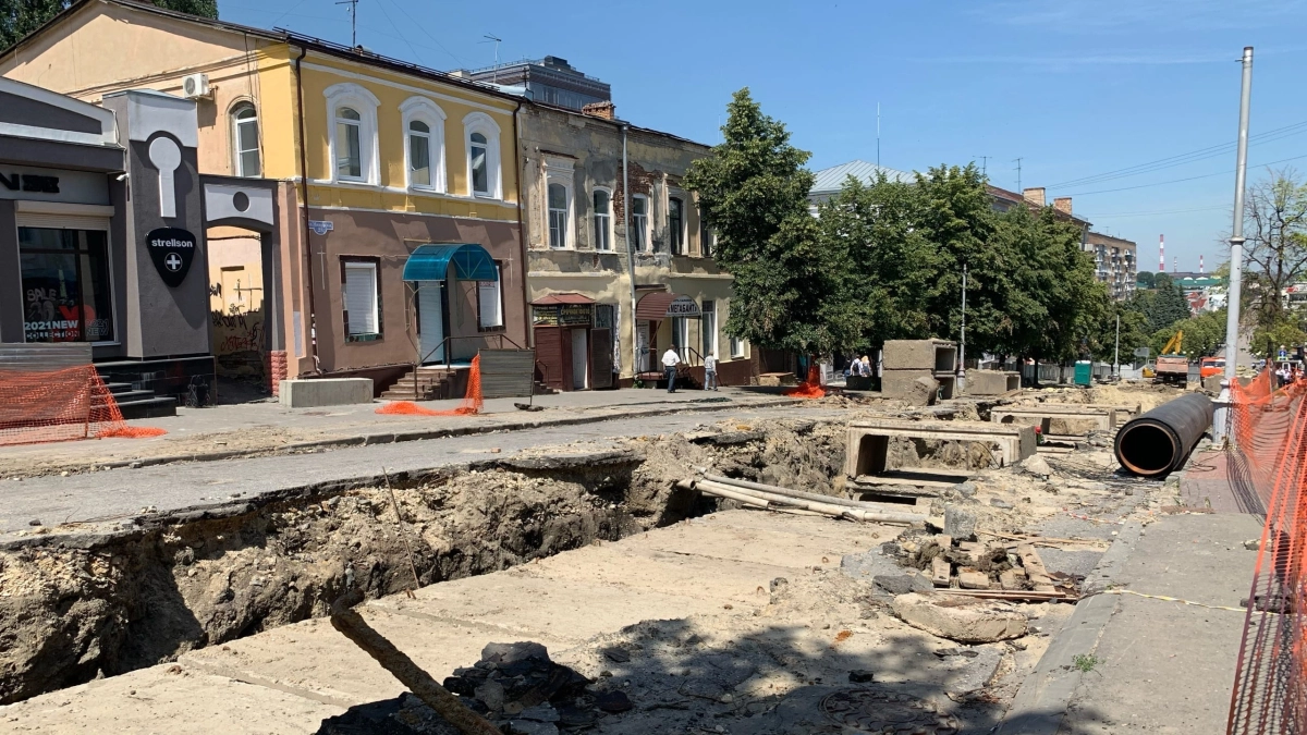 В Кургане меняют водопроводы, теплосети и коллекторы на нескольких улицах города