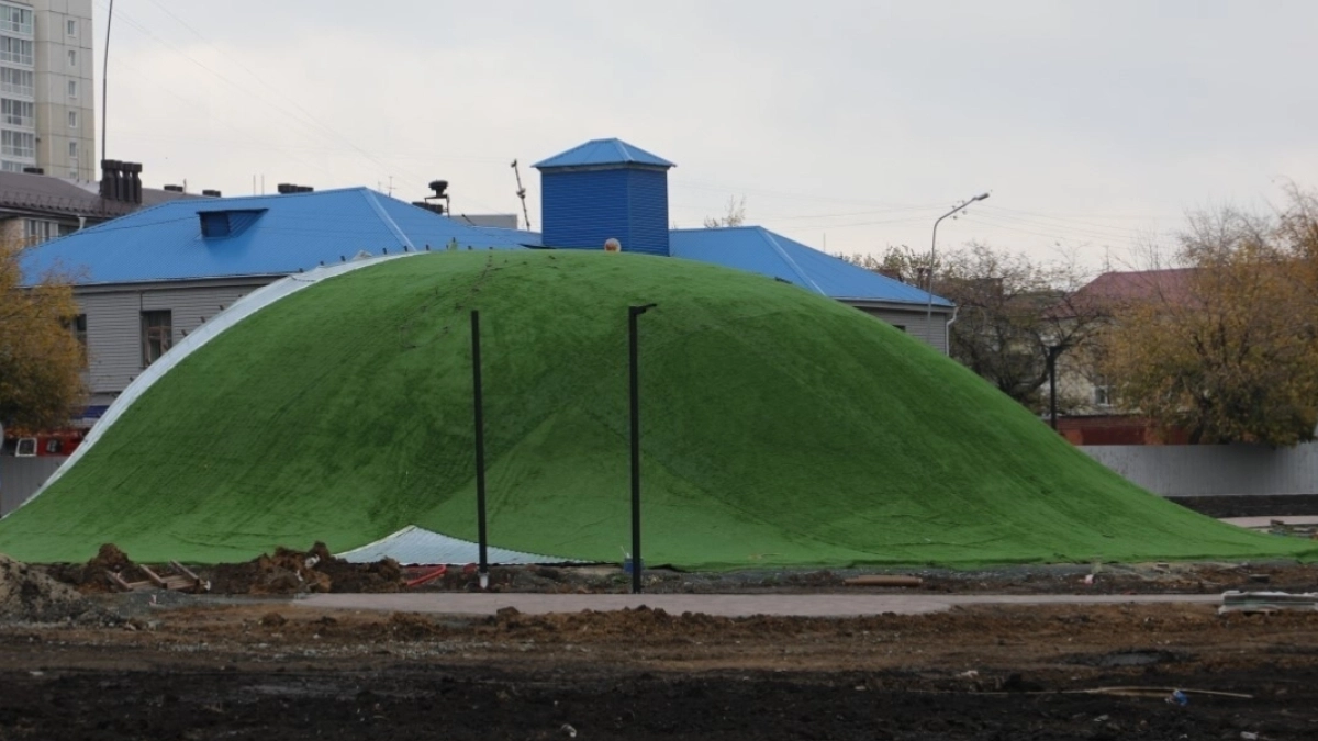 В Кургане продолжается создание зоны отдыха «Дерево жизни»