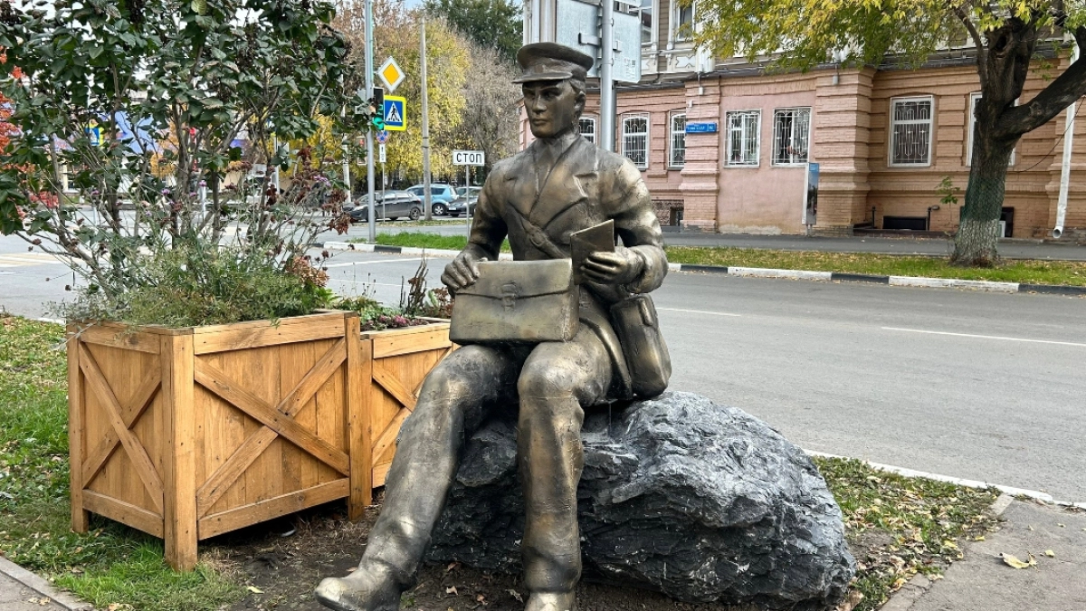 В Кургане ул. Советскую украшают новыми арт-объектами