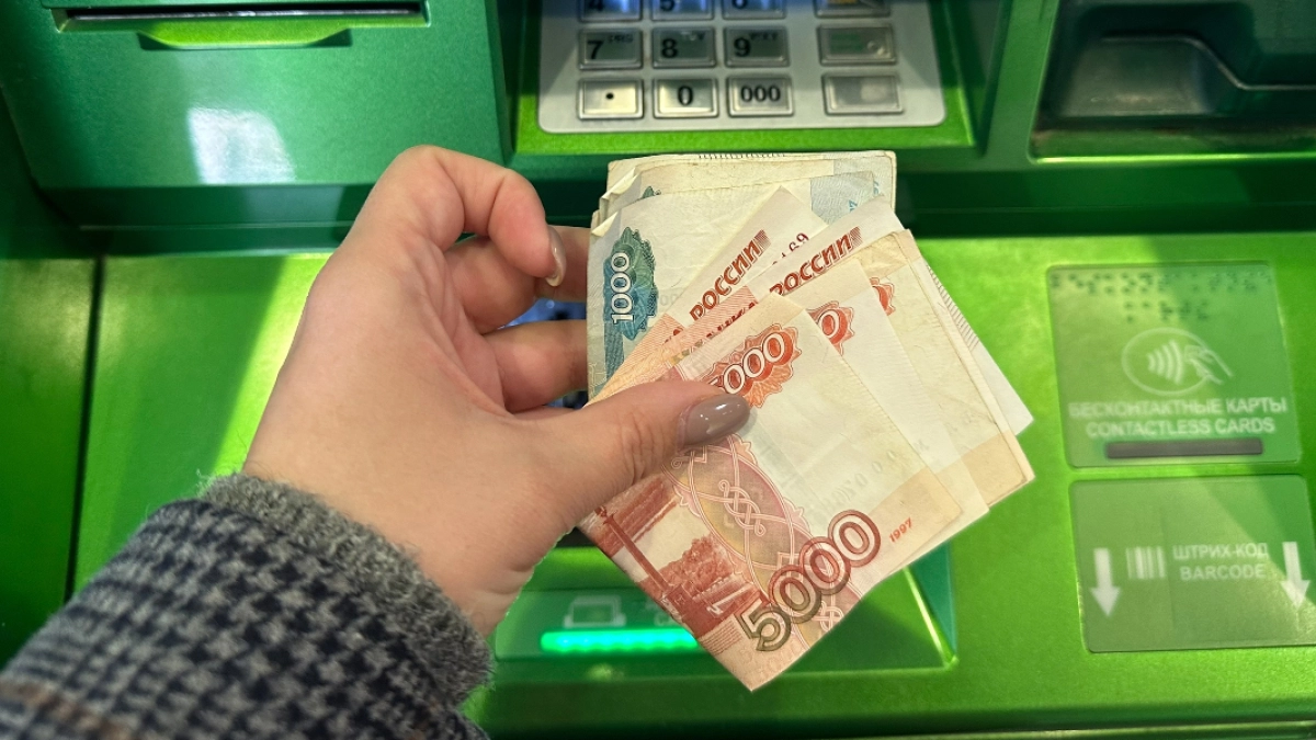 Знакомство с мужчиной стоило жительнице Куртамышского округа около 300 тыс. рублей