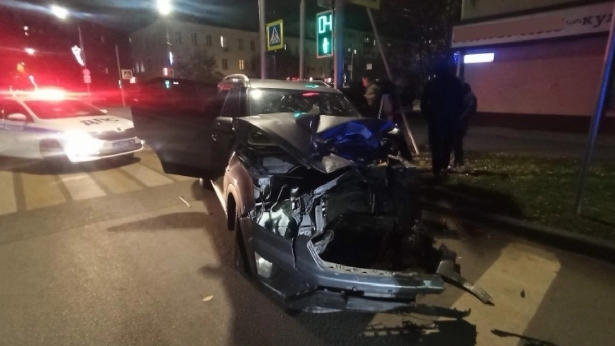В Кургане четыре человека попали в больницу после столкновения двух машин