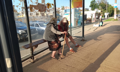 Курганцы высказались о роли бабушек в воспитании внуков