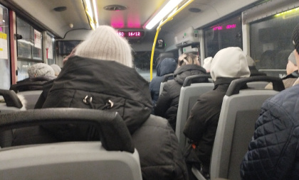 Курганцы с помощью голосования определили, какой автобус будет работать до поздней ночи