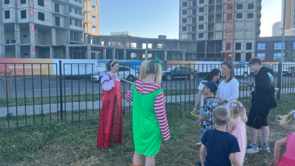 Парад колясок и показательные выступления кинологов: как в Кургане отмечают Международный день защиты детей 
